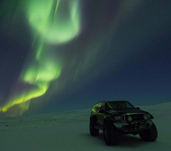 Northern light super jeep tour